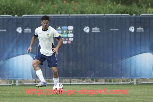 爱体育-法甲比赛精彩时刻回顾:五大经典战役带你重温激情瞬间